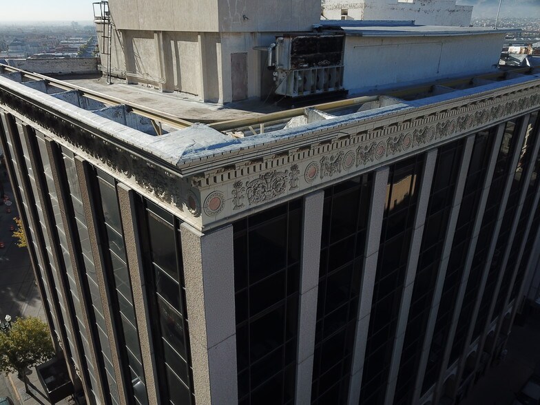 More Photos Of 119 N Stanton St, El Paso Office For Sale