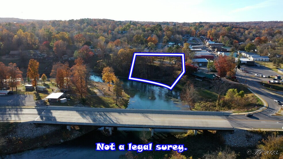 More Photos Of 200 2nd st, Mammoth Spring Office Residential For Sale