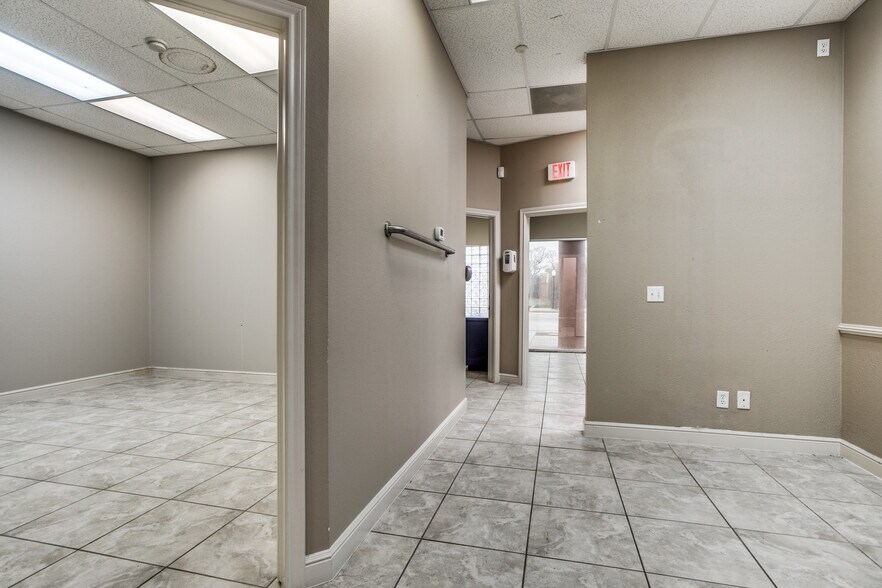 More Photos Of 605-607 6th St N, Texas City Restaurant For Sale