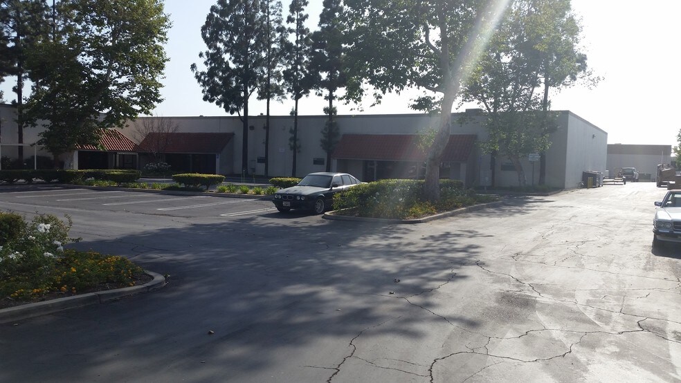 More Photos Of 1322-1330 W 9th St, Upland Warehouse For Lease