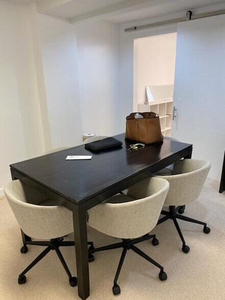 More Photos Of 410 Atkinson Dr, Honolulu Hotel For Lease