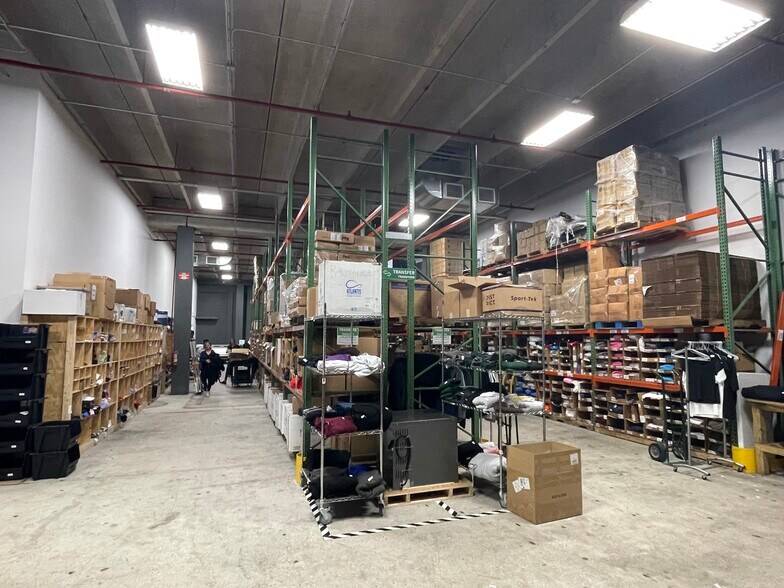 More Photos Of 4302 SW 73rd Ave, Miami Warehouse For Lease