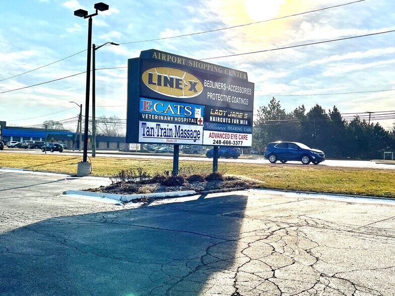 More Photos Of 6650 Highland Rd, Waterford Unknown For Lease