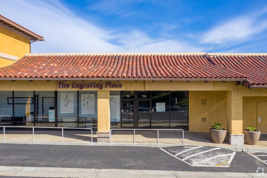 More Photos Of 700-760 S Rancho Santa Fe Rd, San Marcos Unknown For Lease