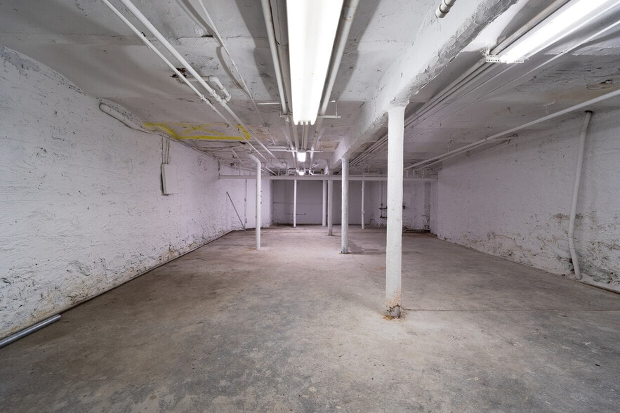 More Photos Of 652 Amsterdam Ave, New York Apartments For Lease