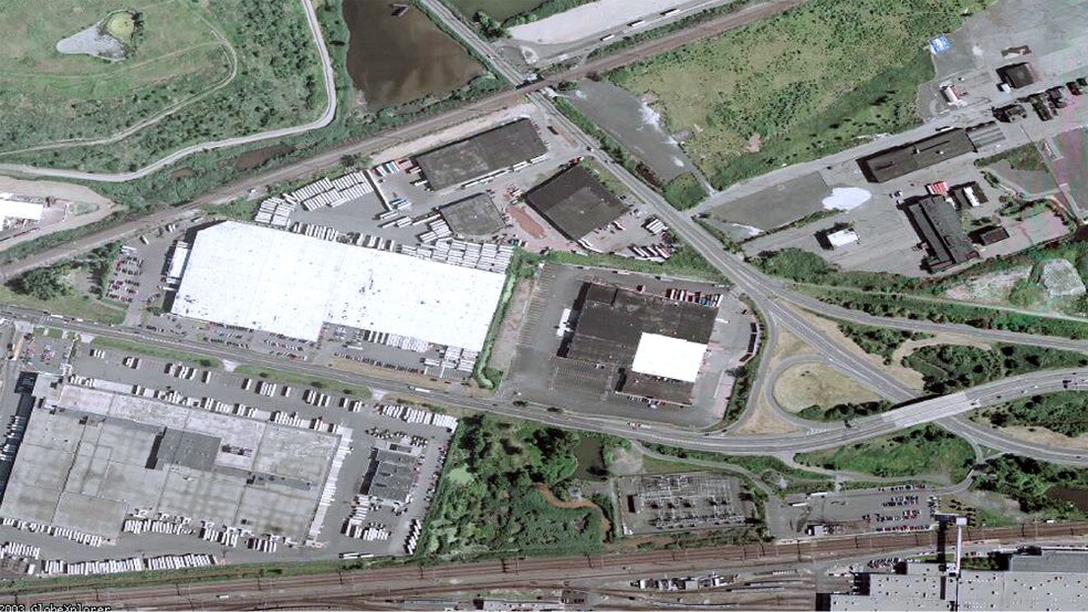 More Photos Of 969 Newark Tpke, Kearny Warehouse For Lease