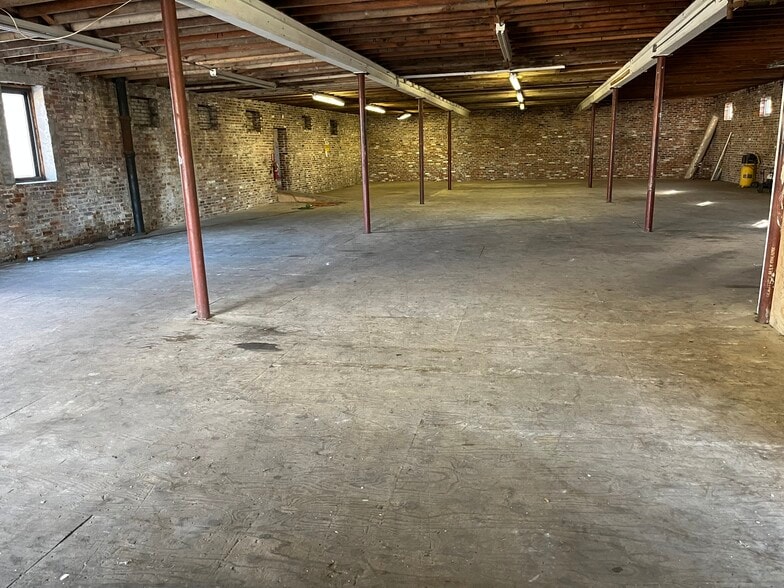 More Photos Of 90 School St, Quincy Manufacturing For Sale