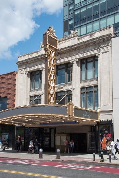 More Photos Of 233 W 125th St, New York Hotel For Lease