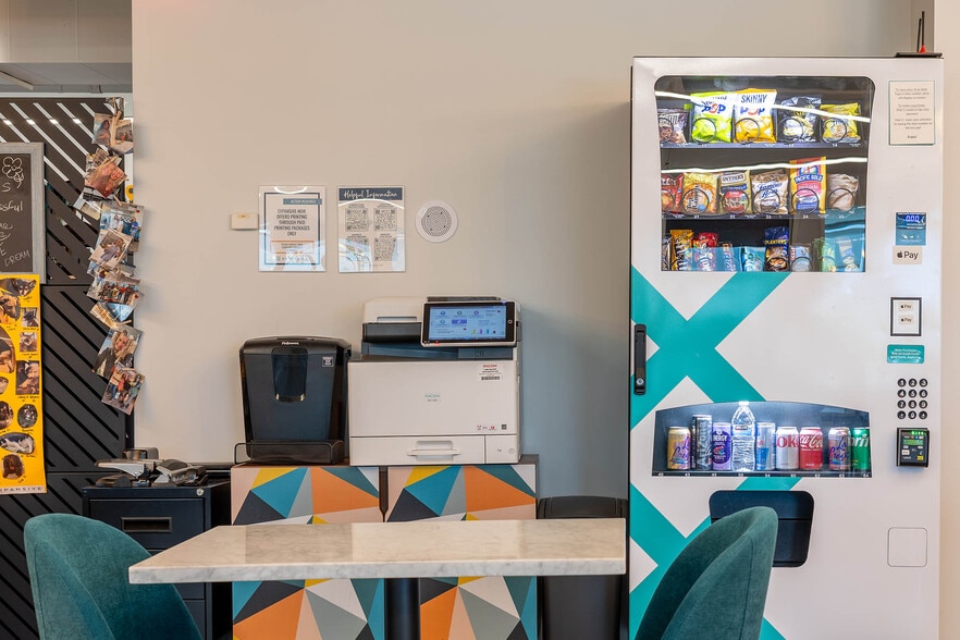More Photos Of 333 3rd Ave N, Saint Petersburg Coworking Space