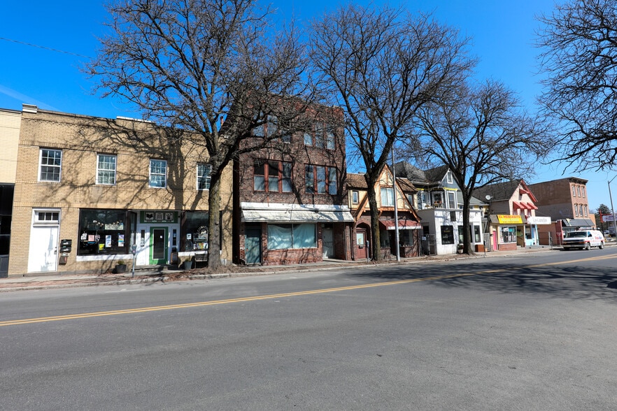 More Photos Of 350 Broadway, Kingston Storefront Retail Office For Sale