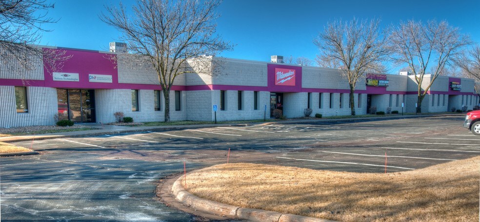More Photos Of 9901-9927 Valley View Rd, Eden Prairie Showroom For Lease