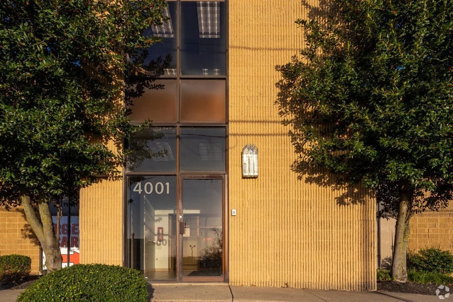 More Photos Of 4001 Miller Rd, Wilmington Medical For Sale