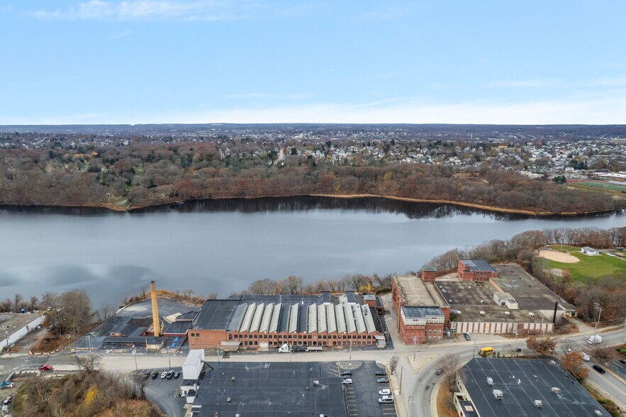 More Photos Of 721-727 School st, Pawtucket Industrial For Lease