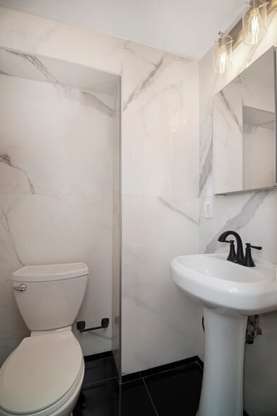 More Photos Of 280 E 10th St, New York Apartments For Lease