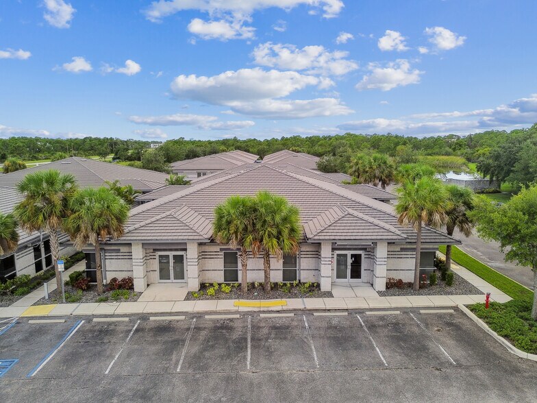 More Photos Of 7300-7313 E Professional Pky, Lakewood Ranch Medical For Sale