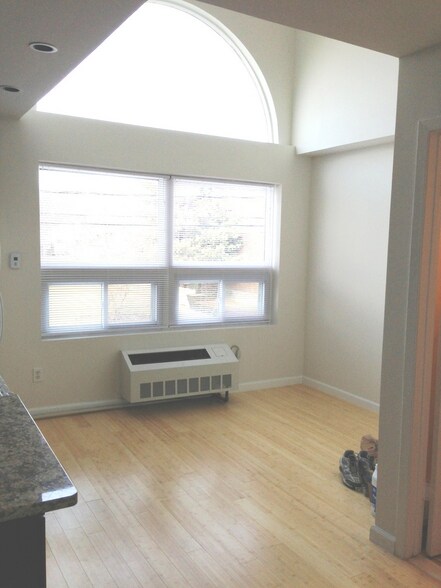 More Photos Of 340 Maple Ave, Westbury Apartments For Sale