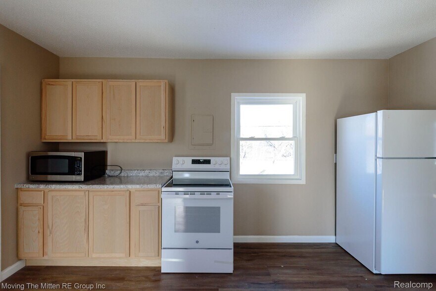 More Photos Of 230 Almyra Ave, Monroe Apartments For Sale