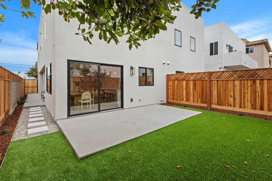 More Photos Of 243 Dahlia Ave, Imperial Beach Apartments For Sale