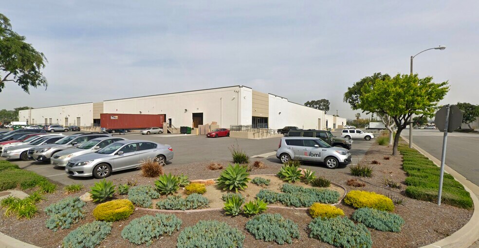 More Photos Of 20435 Tillman Ave, Carson Distribution For Lease