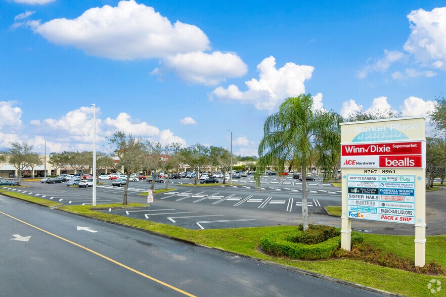 More Photos Of 8767-8961 SE Bridge Rd, Hobe Sound Unknown For Lease