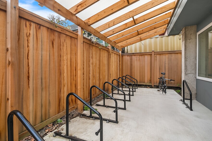 More Photos Of 2807 S Hanford St, Seattle Apartments For Sale