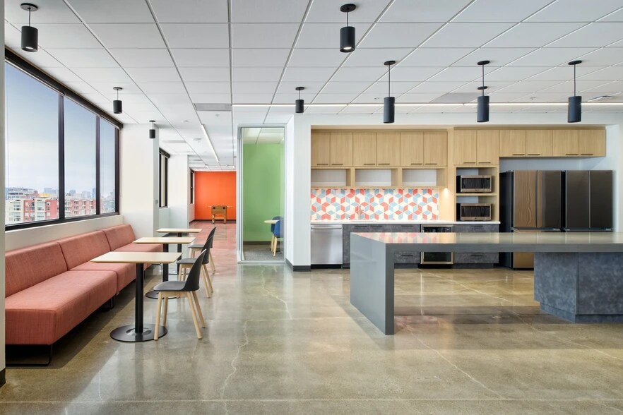 More Photos Of 6001 Shellmound St, Emeryville Office For Lease