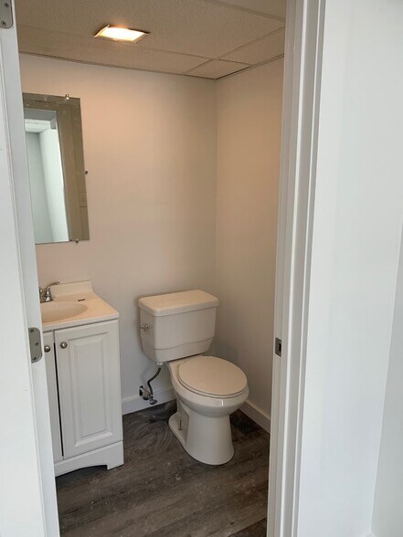 More Photos Of 1637 New Rd, Northfield Office For Sale