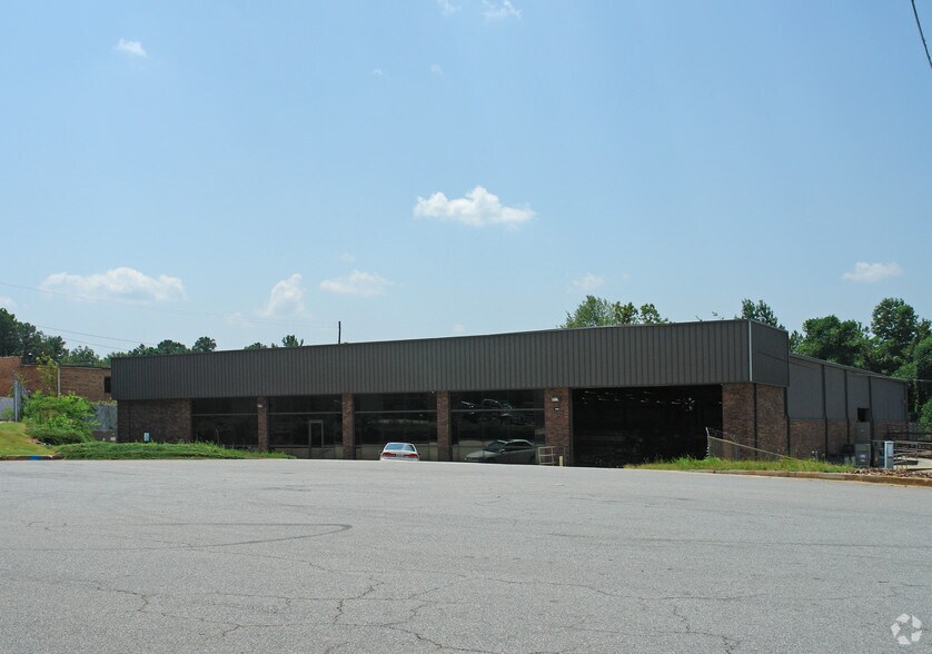 More Photos Of 1998 Kilman Dr, Tucker Distribution For Sale