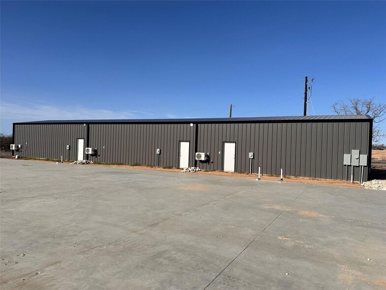 More Photos Of 4916 Fairview Rd, Millsap Warehouse For Lease