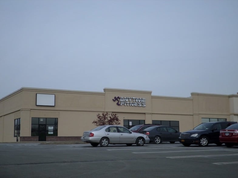 More Photos Of 505 Schutt Rd, Middletown General Retail For Lease