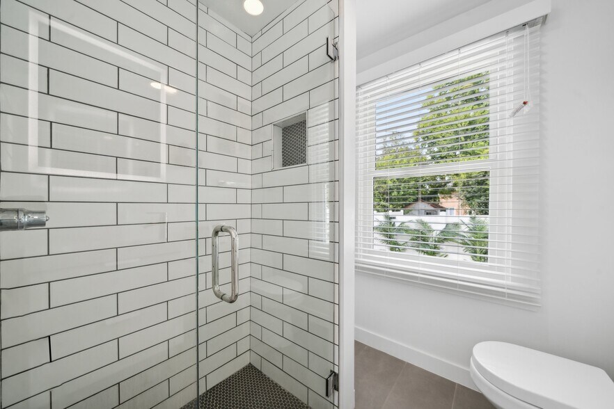 More Photos Of 2810 Griffin Ave, Richmond Apartments For Sale