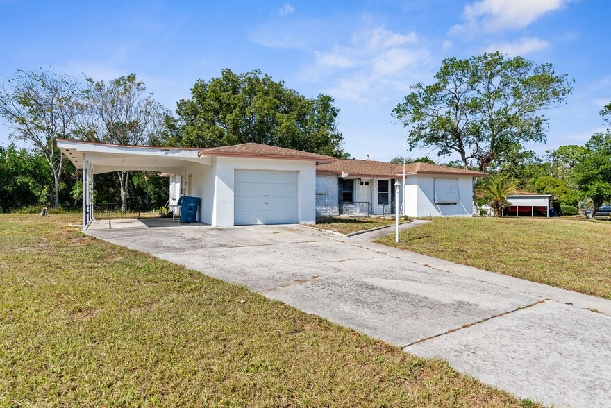 More Photos Of 11533 Spring Hill Dr, Spring Hill Office Residential For Sale