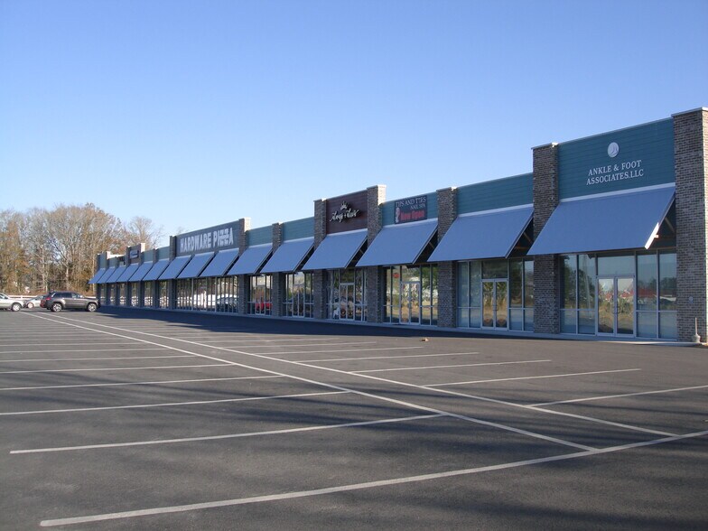 Primary Photo Of 119 Azalea Dr, Baxley Storefront For Lease