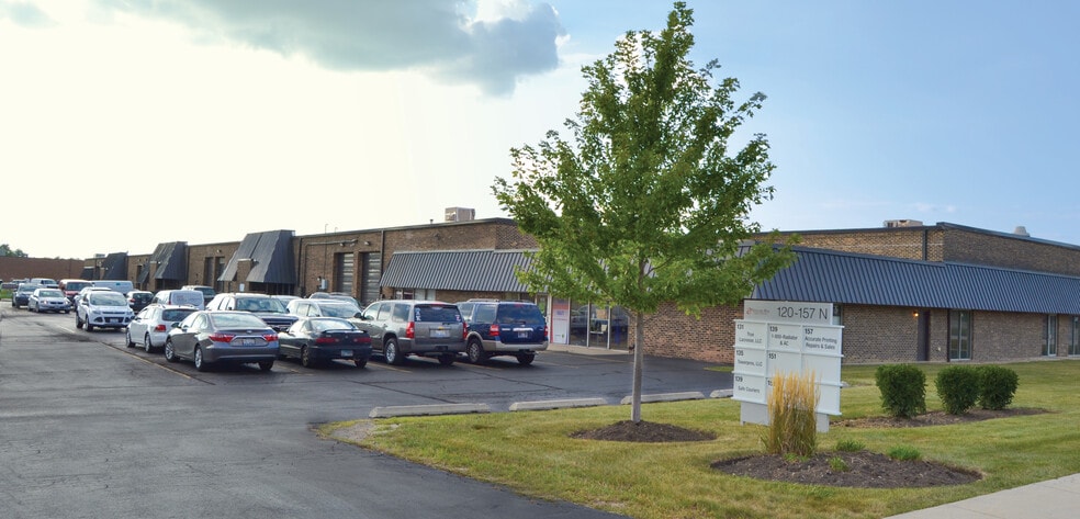 More Photos Of 120-157 Eisenhower Ln N, Lombard Warehouse For Lease
