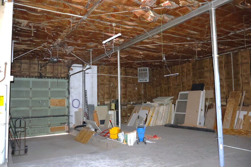More Photos Of 428 Chama St SE, Albuquerque Flex For Sale