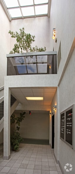 More Photos Of 2727 Electric Rd, Roanoke Office For Sale