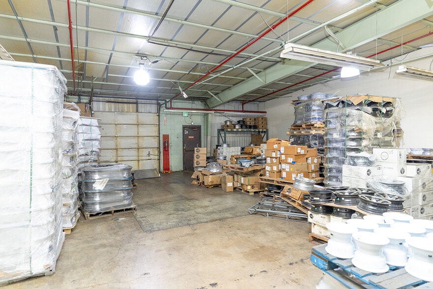 More Photos Of 1655 E 12th St, Mishawaka Manufacturing For Lease