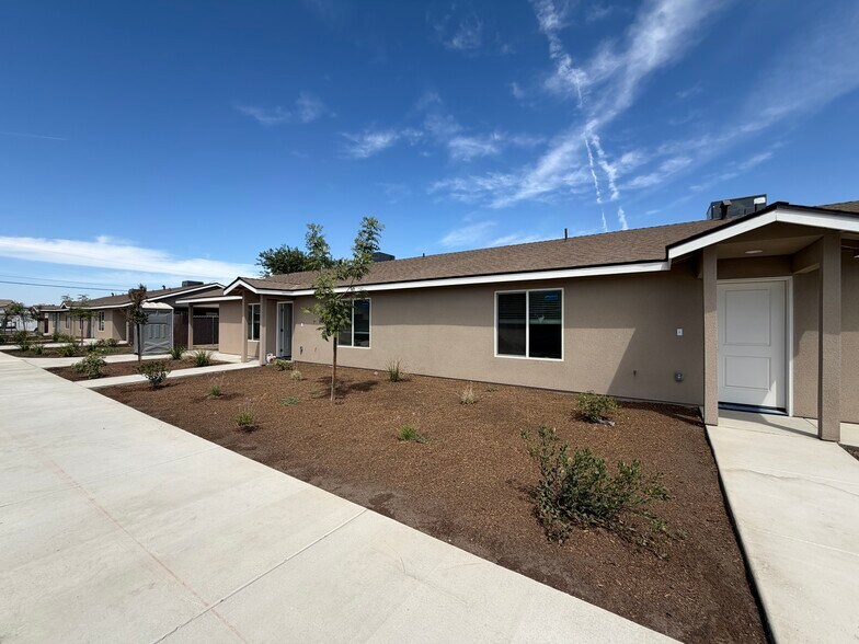 More Photos Of 181 Dairy Ave, Corcoran Multifamily For Sale