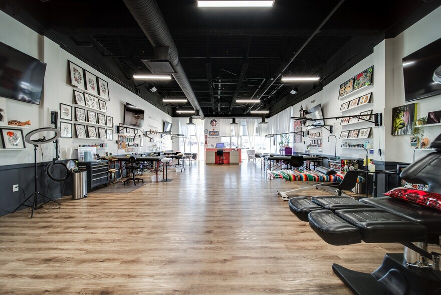 More Photos Of 6950-6970 76 Av NW, Edmonton Storefront Retail Office For Sale