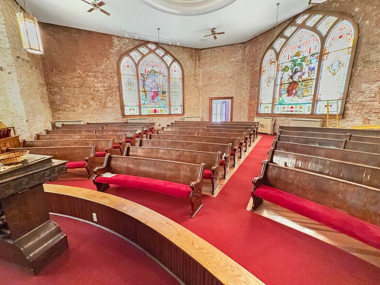 More Photos Of 537 S Maple St, French Lick Religious Facility For Sale