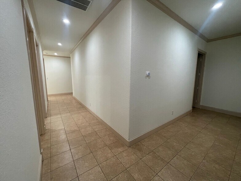 More Photos Of 1842 Snake River Rd, Katy Medical For Sale