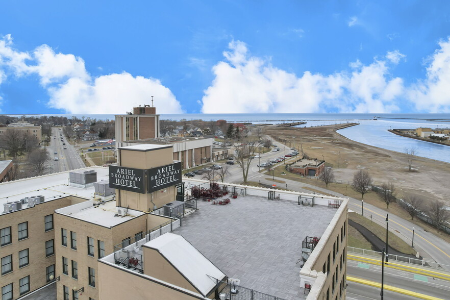 More Photos Of 301 Broadway, Lorain Hotel For Sale