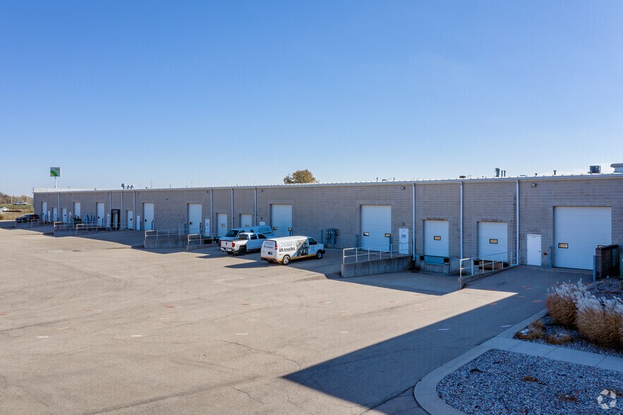 More Photos Of 3051 Progress Way, Kaukauna Medical For Lease