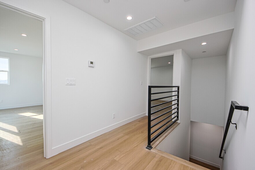 More Photos Of 1636 Longwood Ave, Los Angeles Apartments For Sale
