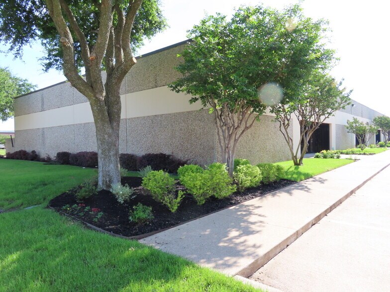 More Photos Of 1516 Osprey Dr, DeSoto Research And Development For Lease