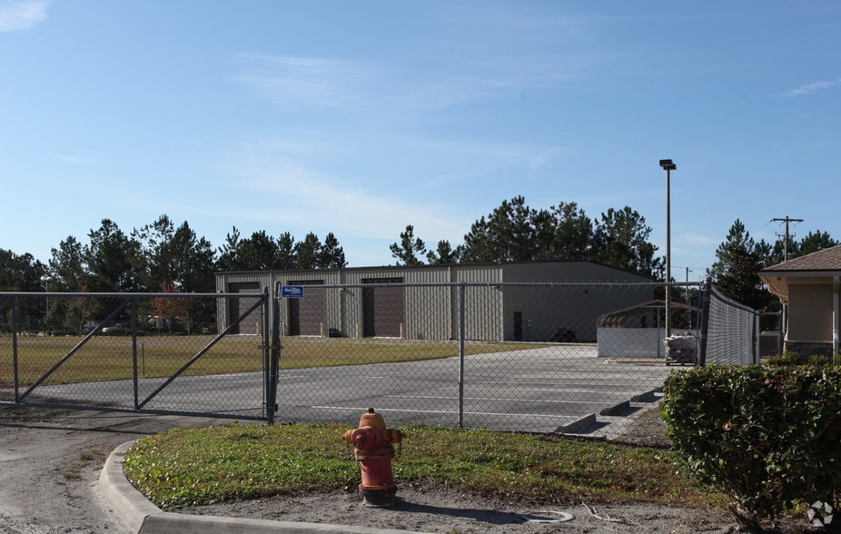 More Photos Of 1285 County Road 210, Jacksonville Warehouse For Lease