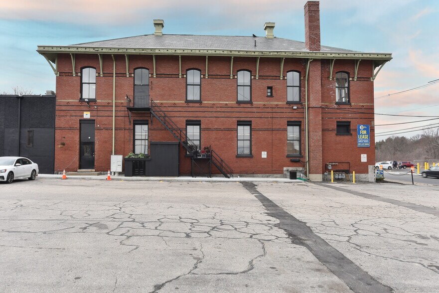 More Photos Of 754 Branch Ave, Providence Loft Creative Space For Lease