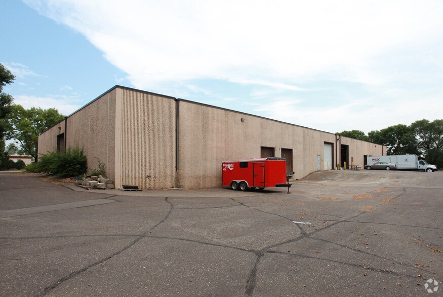 More Photos Of 11241-11265 91st Ave N, Maple Grove Manufacturing For Lease
