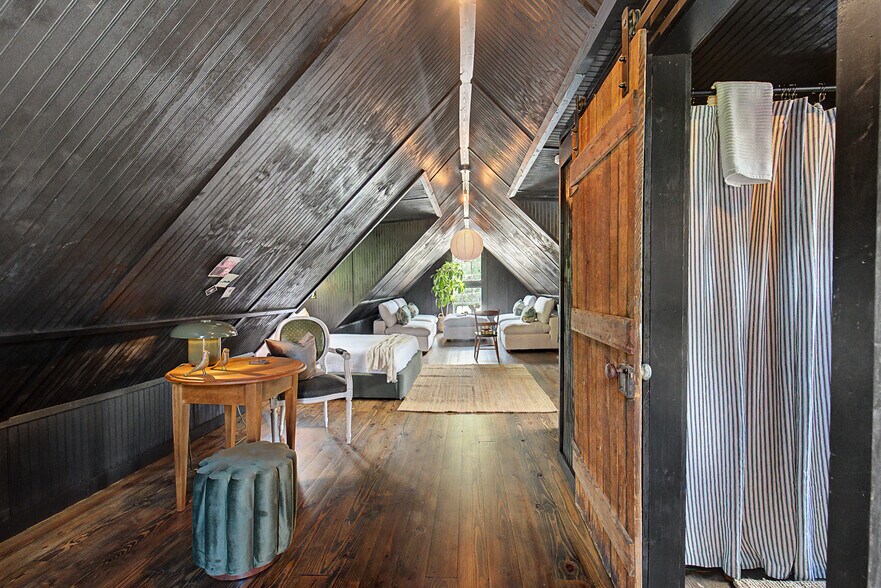 More Photos Of 31 Earl St, Clayton General Retail For Sale