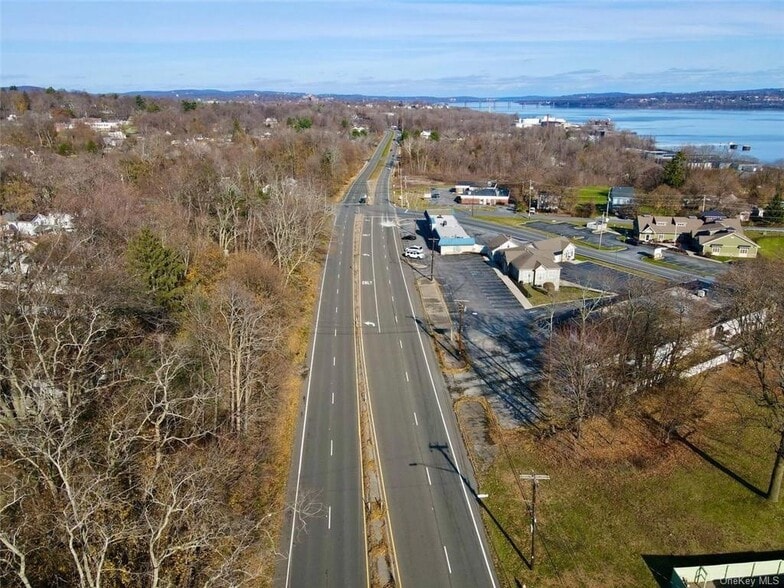 More Photos Of 3054 Us-9w, New Windsor Township Warehouse For Lease